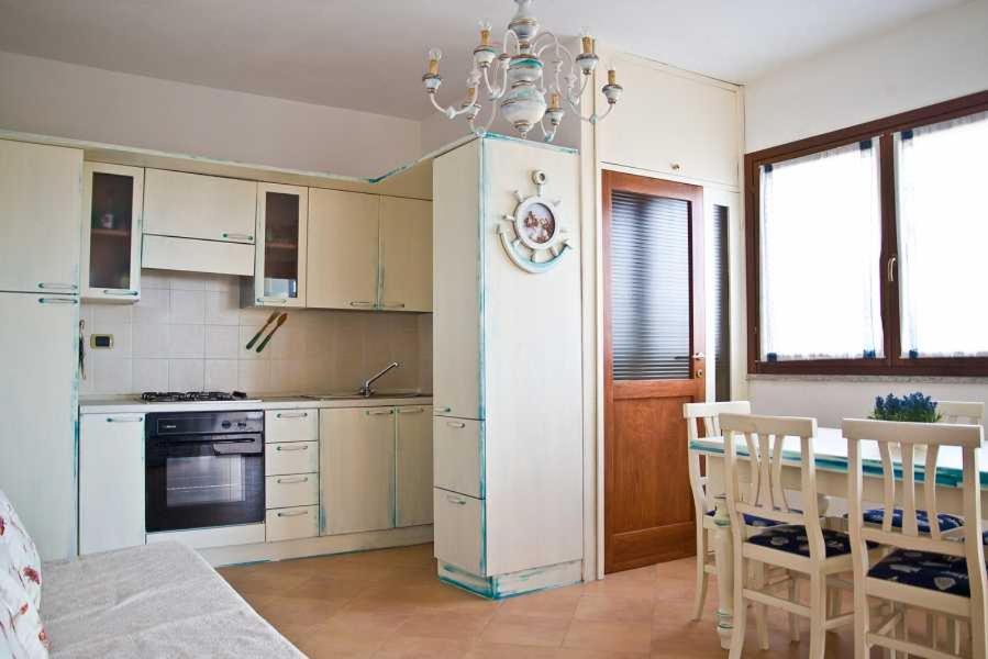 I Mirti Di Porto Pozzo Apartment Luaran gambar